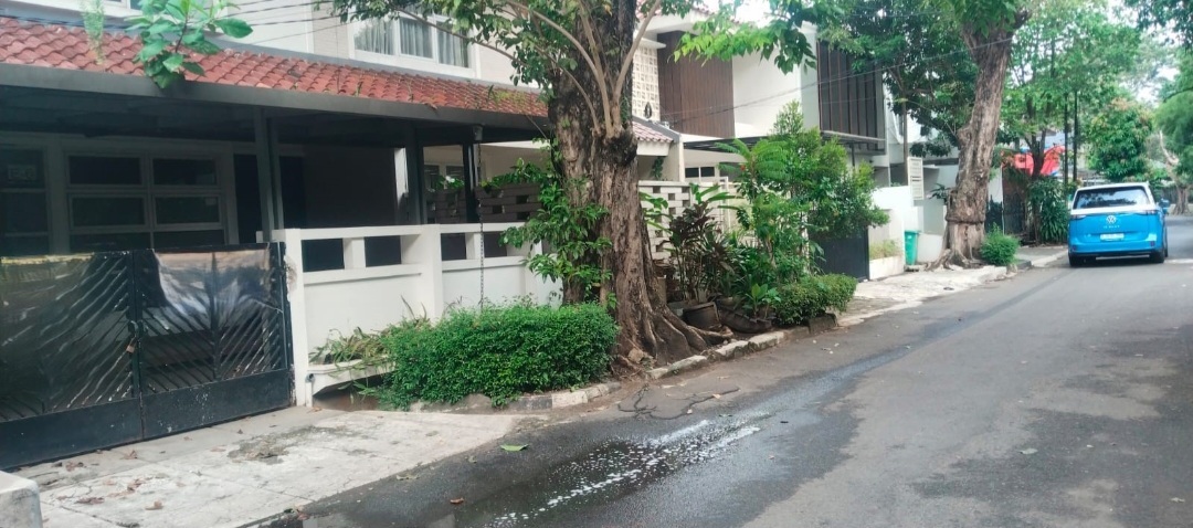 Disewakan Rumah Siap Huni Akses 2 Mobil Dlm Komplek Tebet