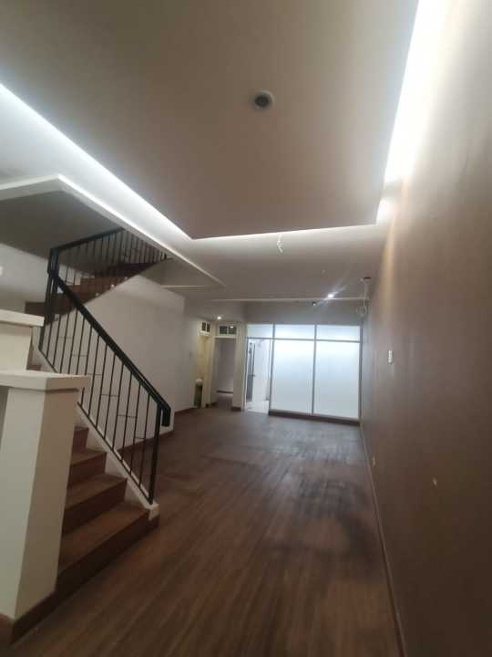 Disewakan Rumah Siap Huni Akses 2 Mobil Dlm Komplek Tebet
