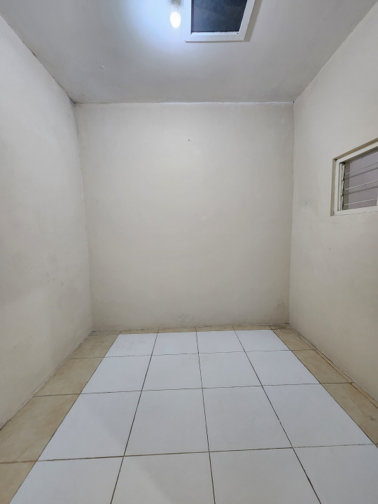 Disewakan Rumah di Tebet Akses Depan Taman75 Juta Pertahun