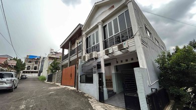  Rumah Unfurnished Bagus di Jl. Durian Raya, Ciganjur