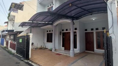 Rumah di Tebet Barat 2 Lantai Bagus