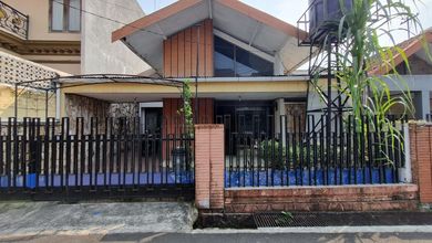 Rumah Lama Layak Huni di Tebet Barat