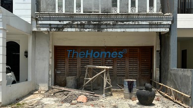 Rumah Hitung Tanah Dalam Cluster Di Pejaten, Jakarta Selatan