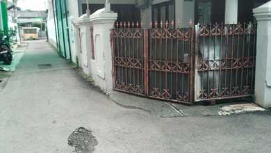 Jual Rumah Cantik LT 135 m2 area Tebet, Jakarta Selatan