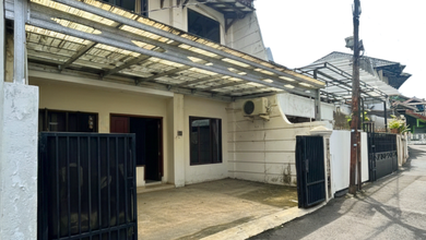 Rumah di Tebet Barat Siap Huni, Akses Jalan 1 Mobil