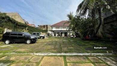 Tebet Barat Raya, Gedung Depan Taman Eco Park, Harga Terbaik