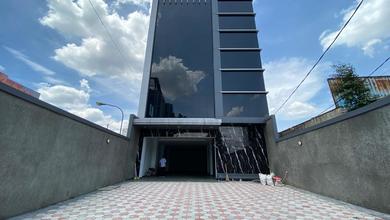 Brand New Mini Office Building, Lokasi Strategis