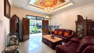 Rumah Siap Huni di Tebet Barat, Akses Jalan 2 Mobil Lebar