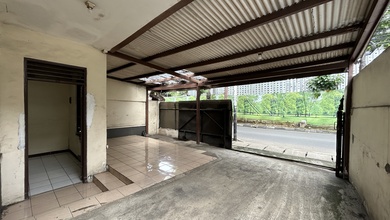 Area Komersial, Rumah Akses Jalan Lebar di Pal Batu Raya, Tebet, Seberang Cassablanca Mansion