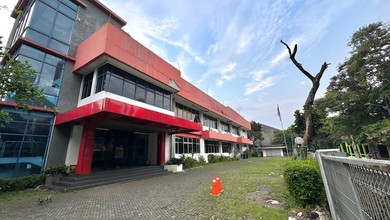 Gedung kantor di kalibata 3 lantai, di kalibata timur