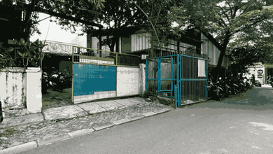 Rumah Hitung Tanah di Tebet, Posisi Hoek Dekat dengan Mall Kokas