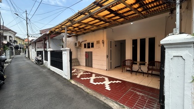 TURUN HARGA !!! Rumah Siap Huni Di Tebet Barat Dekat Ecopark & Pusat Perbelanjaan