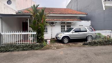 Rumah Lama di Dalam Komplek Kalibata, Akses Jalan 2 Mobil
