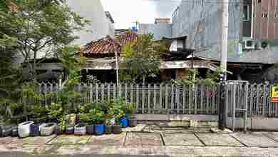 Rumah Hitung Tanah di Bendungan Hilir Akses Jalan 2 Mobil 