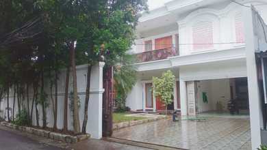 Rumah Mewah 2 Lantai di Pejaten Akses Jalan 2 Mobil