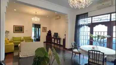 Rumah Mewah di Kawasan Elite Menteng