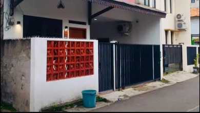 Rumah Siap Huni di Pejaten, Akses Jalan 2 Mobil