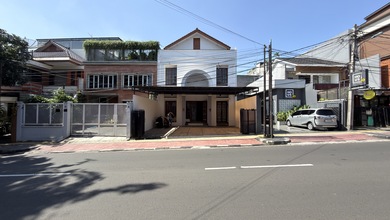 Ruko Rumah di Tebet Barat Cocok untuk Usaha dan Kantor, Akses Jalan Utama Dekat Taman Ecopark Komersial