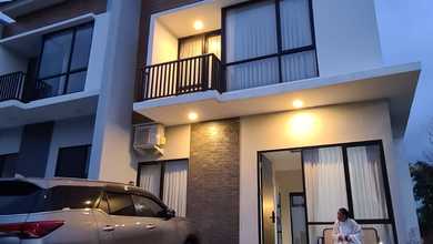 Rumah Cantik Siap Huni Dalam Komplek