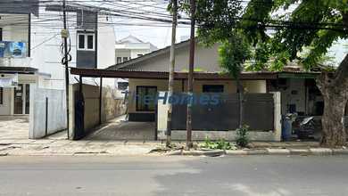 Rumah di Pal Batu Raya, Menteng Dalam, Tebet. Akses Jalan 2 Mobil Lebar, Dekat Kokas
