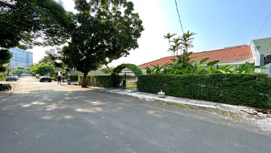 Rumah Siap Huni Dgn Lahan Yang Luas, Nyaman Seperti Dlm Komplek, Akses Jln 3 Mobil