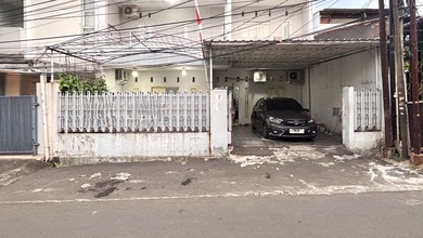 Rumah 2 Lantai Siap Huni di Tebet Barat, Akses Jln 3 Mobil