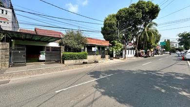 Rumah di Pinggir Jalan Besar di Tebet Timur, Cocok Untuk Usaha, Kantor atau Bangun Kos Ekslusif