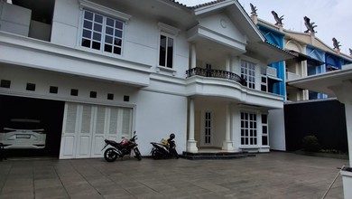 Rumah Kantor Di Asem Baris Raya Tebet, Area Komersial, Jalan Raya