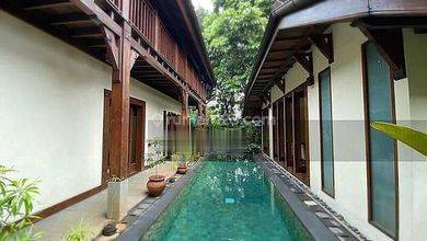 Jual Rumah Cantik LT 1225 m2 area Menteng, Jakarta Pusat