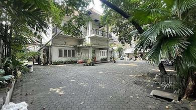 Rumah di Menteng Jalan Raya 1 Arah