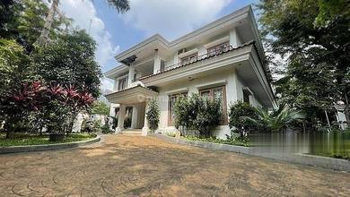 Rumah Modern di Mega Kuningan, Jakarta Selatan, LT 1500 m2