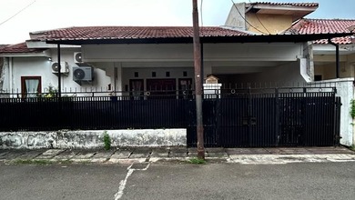 Rumah  Sudah Renovasi 2019, Dalam Komplek Pondok Bambu Asri Duren Sawit