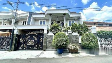 Rumah di Tebet Timur Siap Huni Akses 2 Mobil Dekat Taman