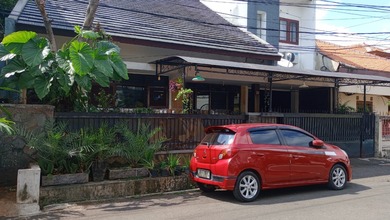 Rumah di Tebet Barat, Akses Jalan 3 Mobil