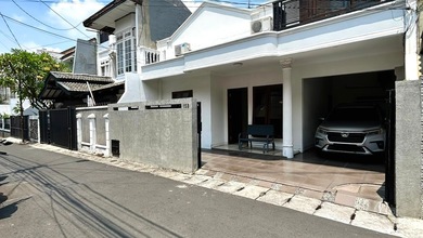 Rumah Siap Huni di Tebet Akses Jalan 2 Mobil
