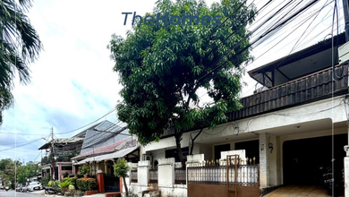 Rumah di Tebet Barat, Akses Jalan 3 Mobil, 1 Arah