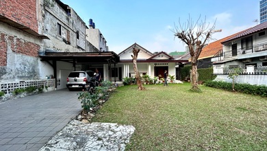 Rumah di Tebet Timur, Akses 1 Mobil Dekat Lapangan Tennis