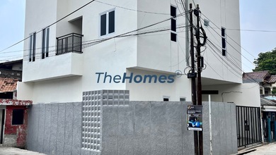 Rumah Minimalis di Kebon Baru Siap Huni, Akses Jalan 2 Mobil