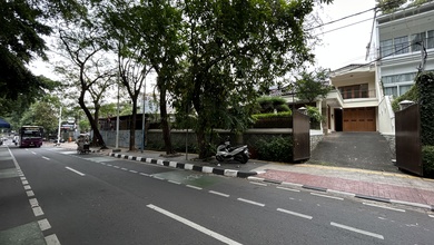 Rumah Di Tebet Barat Raya, Depan Taman Ecopark, Jalan Raya Tebet