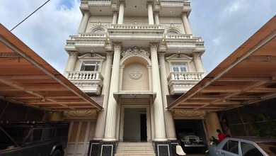 Rumah di guntur setiabudi 3 lantai akses jalan lebar