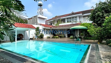 Rumah di pancoran timur, seperti dalam komplek