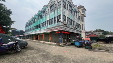 Komplek Ruko Harga Njop Area Komersial Di Jalan Raya Pasar Minggu, 8 Unit Ruko 3 Lantai