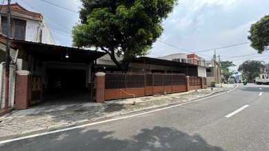 rumah di tebet barat jalan 3 mobil cocok untuk kantor dan usaha