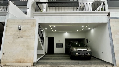 Rumah di Pejaten Barat, Dalam Komplek Townhouse Cluster