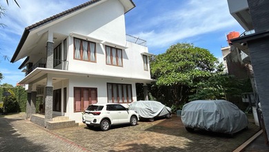 Rumah di Dalam Komplek Menteng Dalam