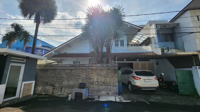 Rumah di Pejaten Barat, Dalam Komplek Cluster Townhouse, One Gate System Akses Jalan 2 Mobil