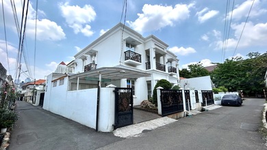 Rumah Siap Huni di Tebet, Seperti Dalam Komplek