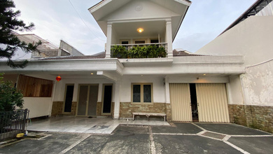 Rumah di Rawamangun Jalan Besar Cocok untuk Usaha Maupun Tempat Tinggal