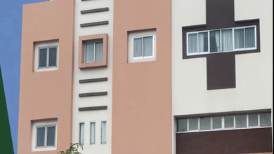 Gedung Rumah Sakit di Menteng Salemba Senen, Jalan Raya