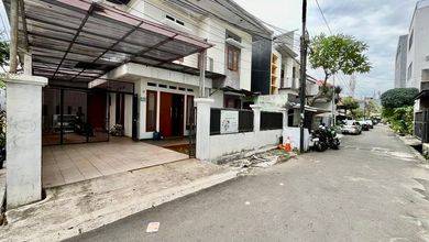 Rumah Modern area Tebet, Jakarta Selatan, Luas 300 m2